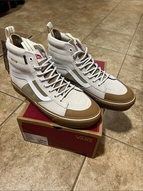 Vans MTE-2 Sk8-Hi Cornstalk/Marshmallow Suede Skate Sneakers Men’s Sz 9.5